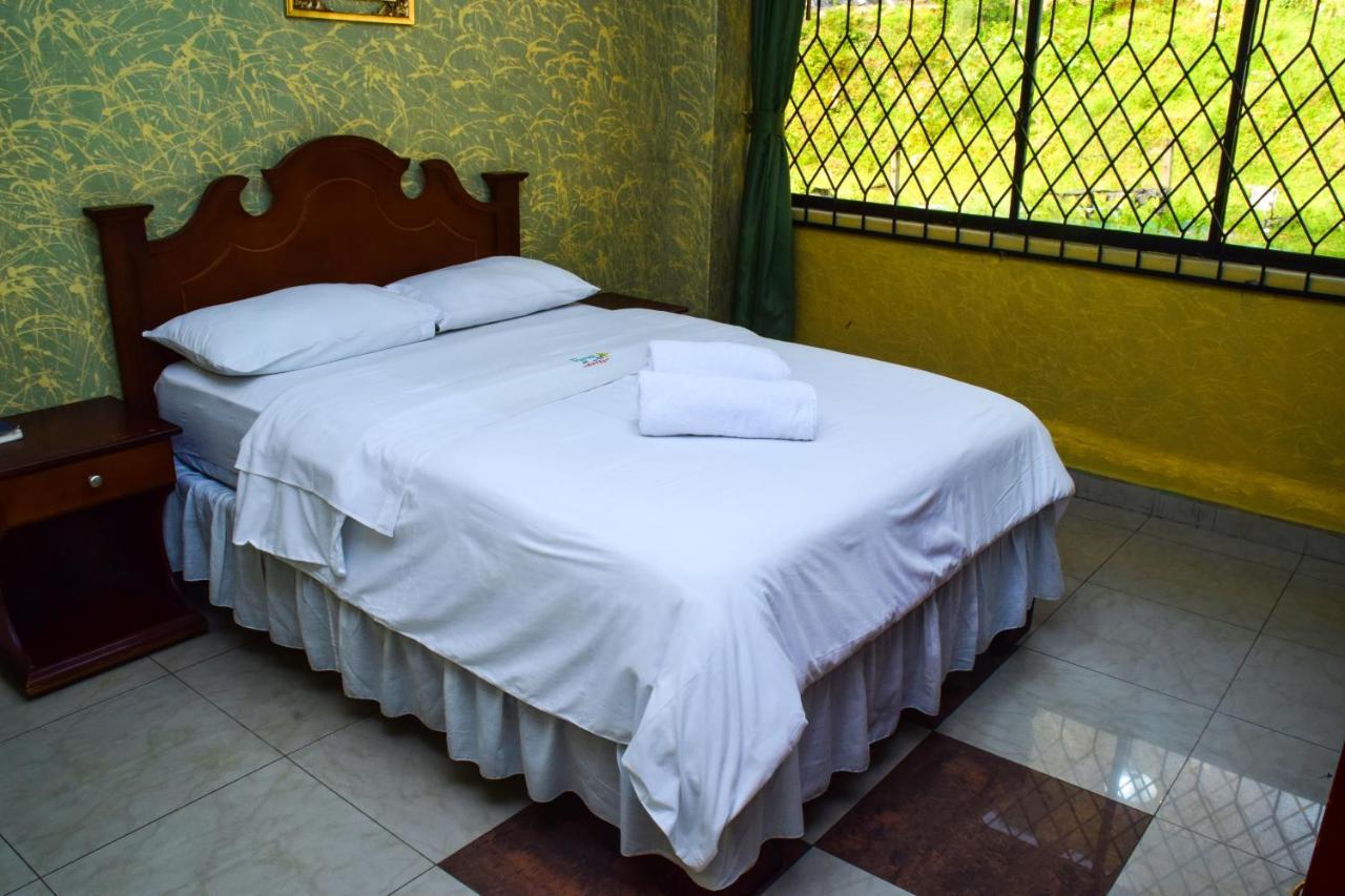 Hotel Puerta Del Sol Baños Kültér fotó